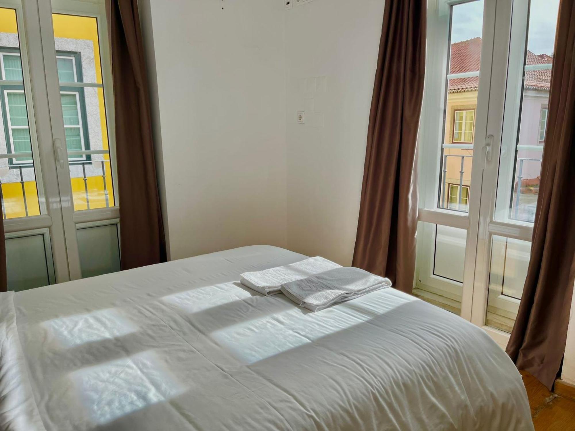 3 Bedroom, 2,5 Bathroom - Bairro Alto Residence Лісабон Екстер'єр фото